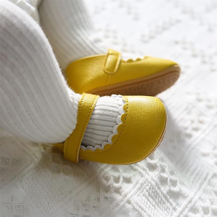 Yellow Infant Girl Shoes: A Fashionable Choice